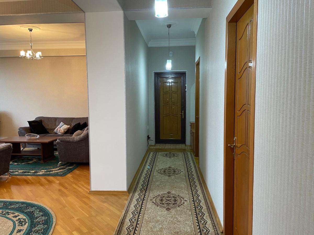 Mayden Family Apartment Баку Экстерьер фото